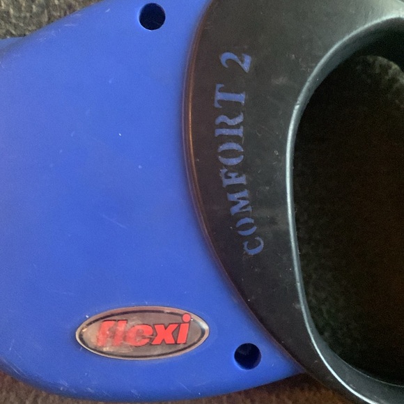 Flexi Comfort 2 blue dog leash. Retractable. 5 yards and 10 inches. - Picture 2 of 5